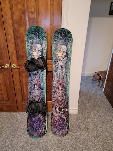 Salty Peaks Snowboard Shop - Thumbnail