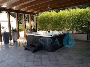 Photo n°2 de Direct'Spa 86 : jacuzzis extérieurs et Spas Poitiers à Fontaine-le-Comte (Magasin de spa)