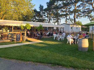 Photo n°34 de La Cale Sauvage - Guinguette ( Bar / Restaurant / Concerts - ouvert à tous) à Frossay (Salle de concert)