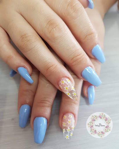 Vintage Room Salon & Boutique - Thumbnail