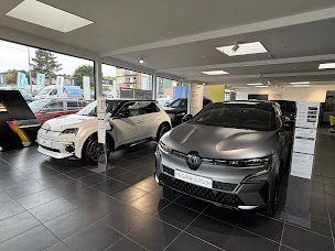 Photo n°3 de Renault Fécamp - Gueudet 1880 à Fécamp (Vendeur de voitures d'occasion)