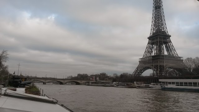 Maxim's sur Seine