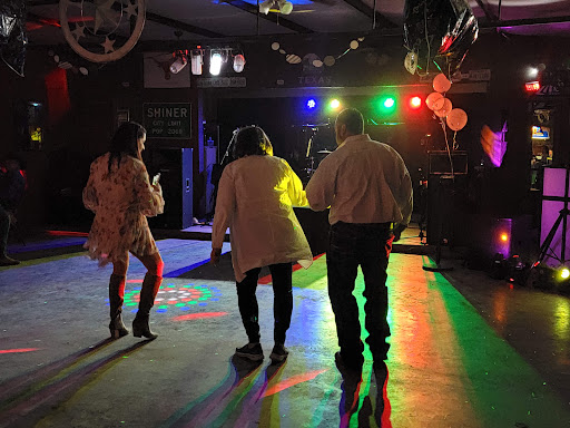 Rivers Saloon - Visual