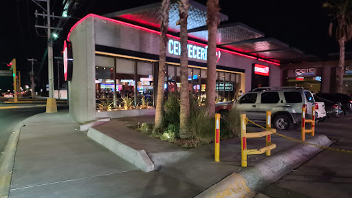 Plaza Comercial Paseo Victoria
