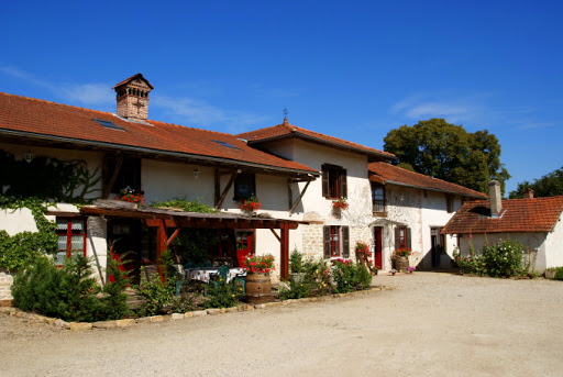 Photo de Camping et Base de loisirs La Plaine Tonique à Malafretaz (01340)