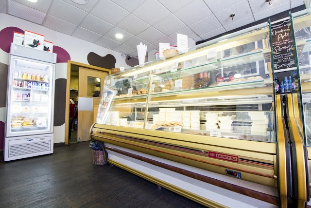 Cravings Gourmet Araguaney