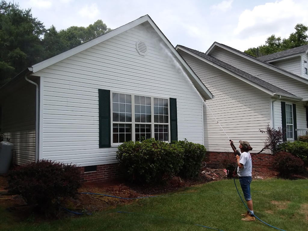 McGinnis Pressure Washing & Painting LLC