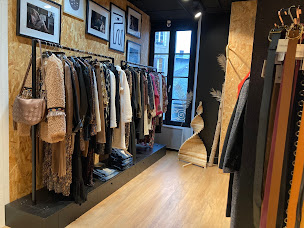 Photo n°12 de En Aparté, La suite à Vannes (Magasin de vêtements pour femmes)