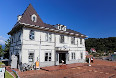 敦賀鉄道資料館（旧敦賀港駅舎）