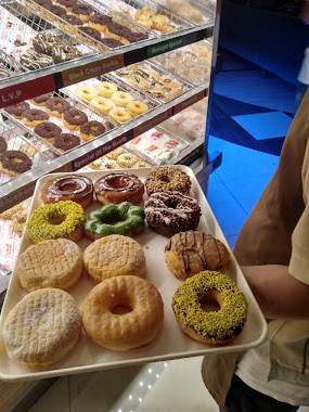 Dunkin' Donuts, Author: Yahya Dagu