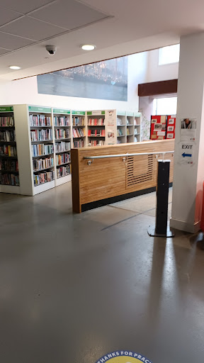 Gravesend Library - Visual