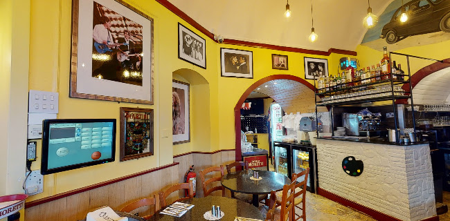 915-917 Finchley Rd, London NW11 7PE, United Kingdom