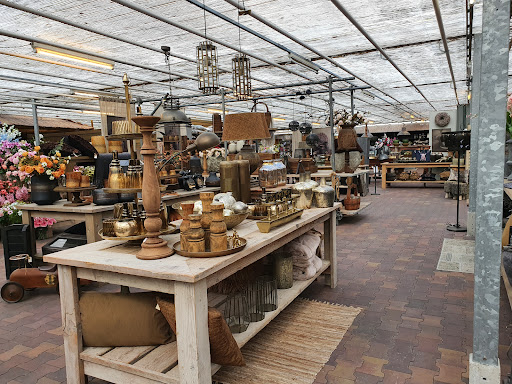 De oude kwekerij, Brocante - Thumbnail