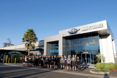 Meathead Movers logo