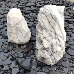 Photo n°6 de Galets granulats & cie - Aménagements paysagers: graviers galets enrochements et paillages à Caen à Carpiquet (Magasin de materiaux de construction)