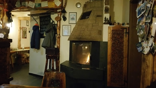 Gaststube Vogelnest Kleine Bierstube mit Kleinen Essen ,25 Personen Vereinszimmer Partyservice, Übernachtung 2x2 Betten - Thumbnail