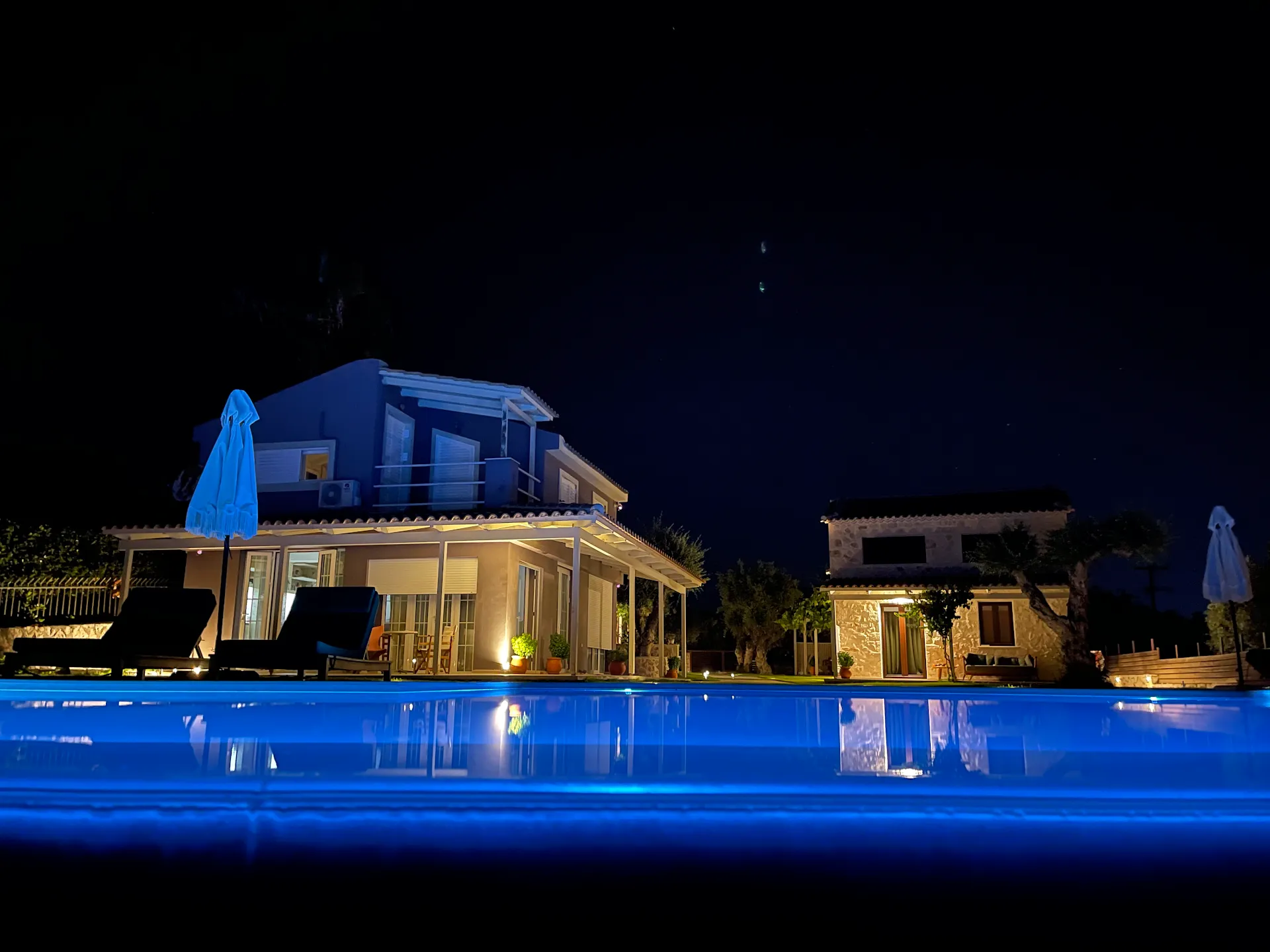 Evylio Houses