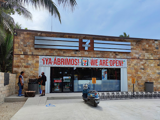 7-Eleven Boca Paila