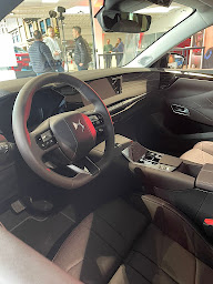 Photo n°24 de DS SALON COMPIÈGNE - SOFIDA Auto à Compiègne (Vendeur de voitures d'occasion)