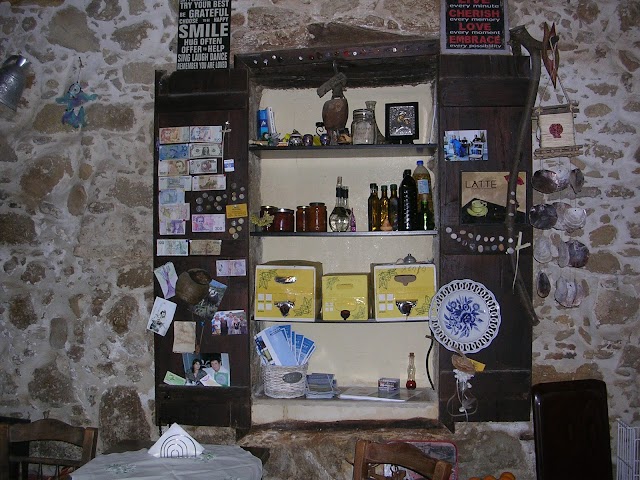 tavern Spiliaraki topolia