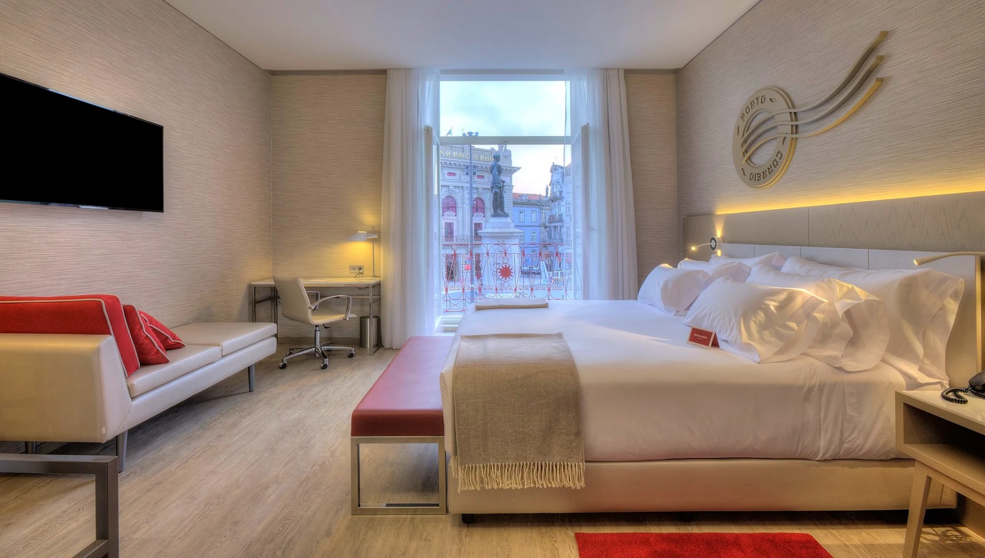Hotel NH Collection Porto Batalha