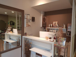 Photo n°16 de Coif Elo à Sainte-Catherine-de-Fierbois (Salon de coiffure)