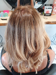 Photo n°12 de Charline Hair Style à Pontarlier (Salon de coiffure)