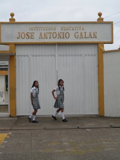 Photos of Educational Institution Jos&eacute; Antonio Gal&aacute;n