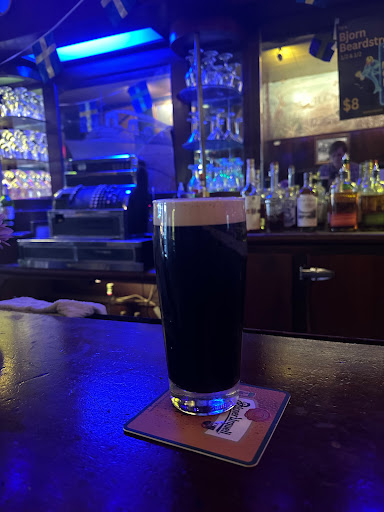 Simon's Tavern - Visual