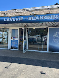 Photo n°1 de LAVERIE DU PORT à La Rochelle (Laverie automatique)