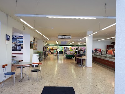 Photos of N1 Sj&aacute;lfsafgrei&eth;sla