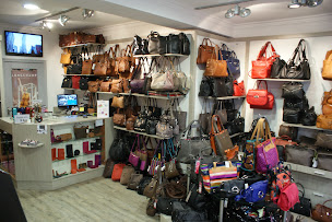 Photo n°8 de L'Escarcelle à Fougères (Magasin de maroquinerie)