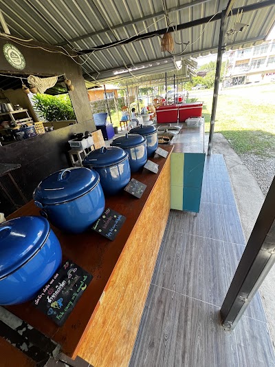 ร้านอาหารฮาลาล กับใต้ หนมจีนเมืองคอน - Kap Tai 1
