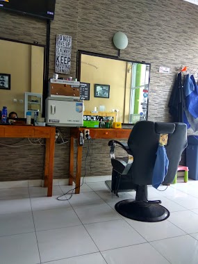 Jenggo Barbershop, Author: Kusnadi Doang