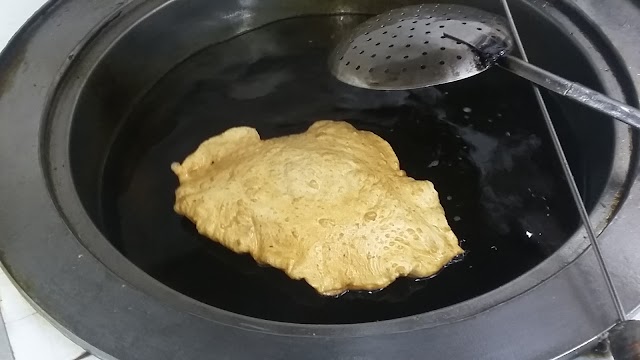 Pizze Fritte da Gennaro nei Quartieri Spagnoli