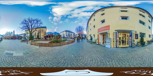 Street View Trusted Feed For Marco Bonatta Google Trusted
