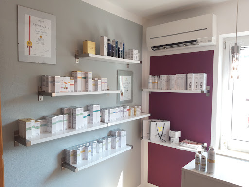 Kosmetikstudio & Spezialinstitut für Anti-Aging Hautnah-Schönheitspflege - Thumbnail