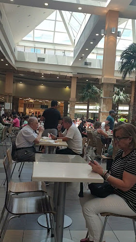 Opiniones de Patio de Comidas de Cenco Alto Las Condes en Las Condes - Restaurante