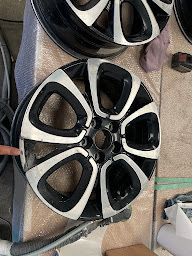 Photo n°10 de Carrosserie BJA à Saint-Malo (Atelier de réparation automobile)