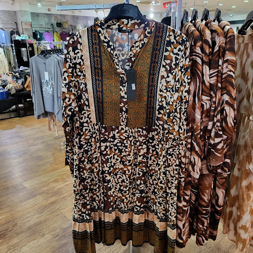Ginger Tree Boutique - Thumbnail