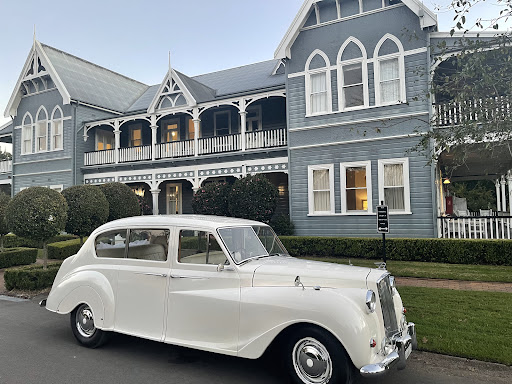 Absolute Vintage Elegance Limousines (Classic Limousines Newcastle) - Thumbnail