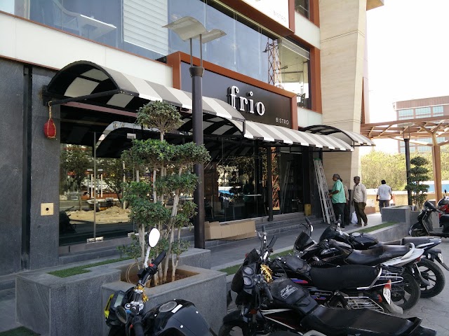Frio Bistro