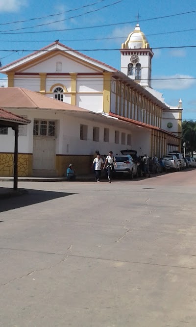 Photos of Cotoca main square.