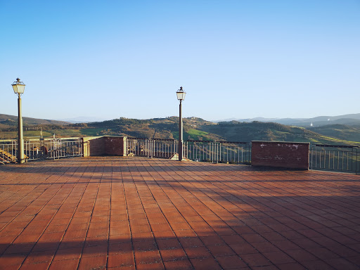 Terrazza Comunale "Ernesto Becucci" - Radicondoli City Hall "Ernesto Becucci" Terrace - Thumbnail
