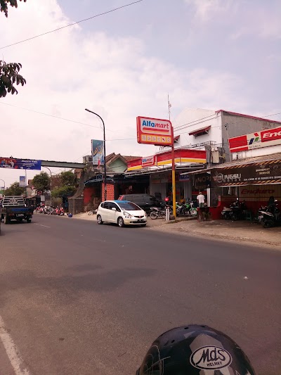 Photos of Alfamart Cigunung