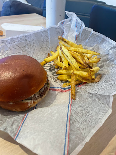 Photo 3 - Emy's burger