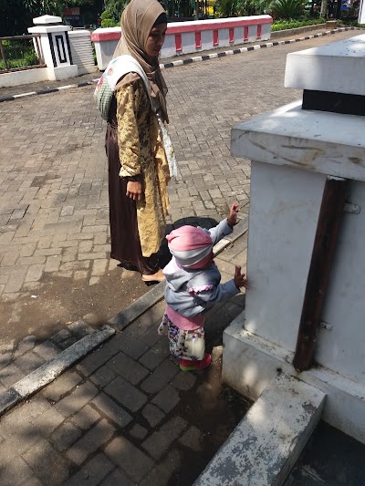 Photos of Taman Tugu Achmad Yani
