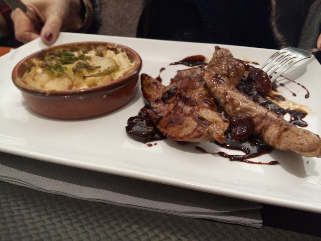 Au Roy home Restaurant
