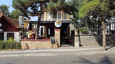 Büyükada Görkemli Hotel&Cafe