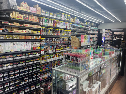 SMOKE LAND (SMOKE & VAPE SUPPER STORE) Gallery - United States